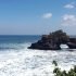 Bild Ozean und Felsen mit Tempel tanah lot in Bali von unserem Reisebericht auf dem Reiseblog, Blog